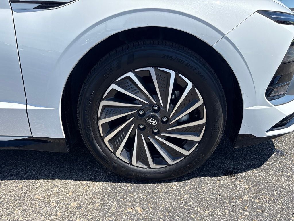2025 Hyundai SONATA HYBRID SEL