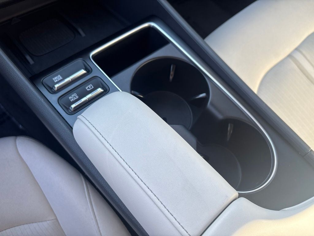 2025 Hyundai SONATA HYBRID SEL