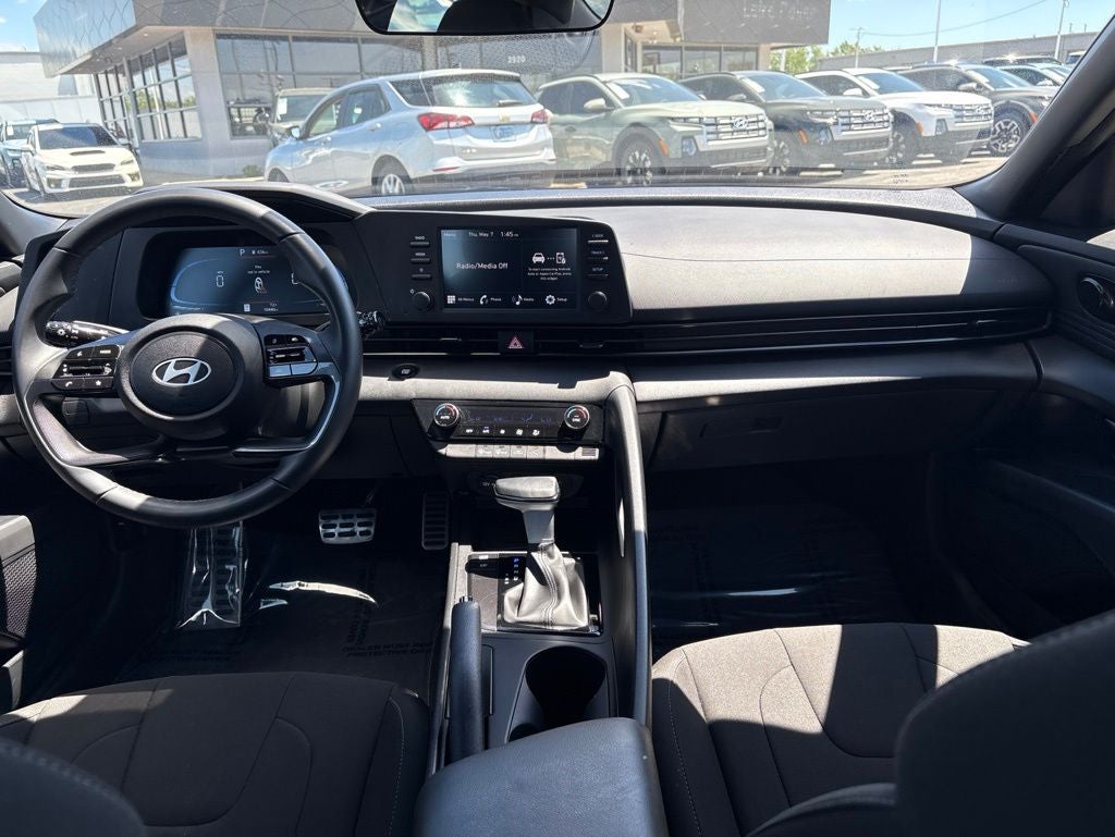 2025 Hyundai ELANTRA SEL Sport