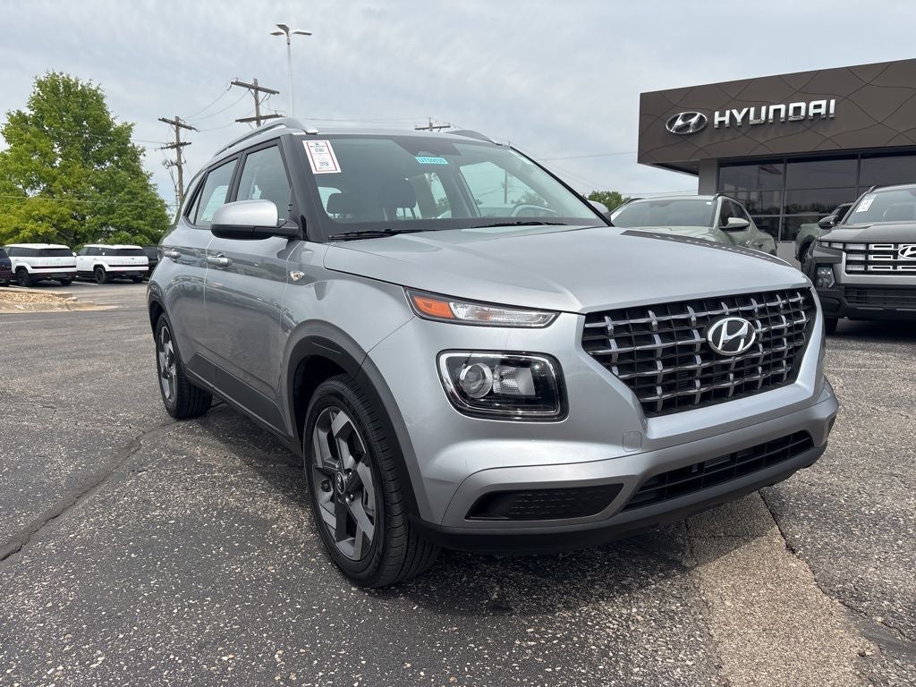 2024 Hyundai VENUE SEL