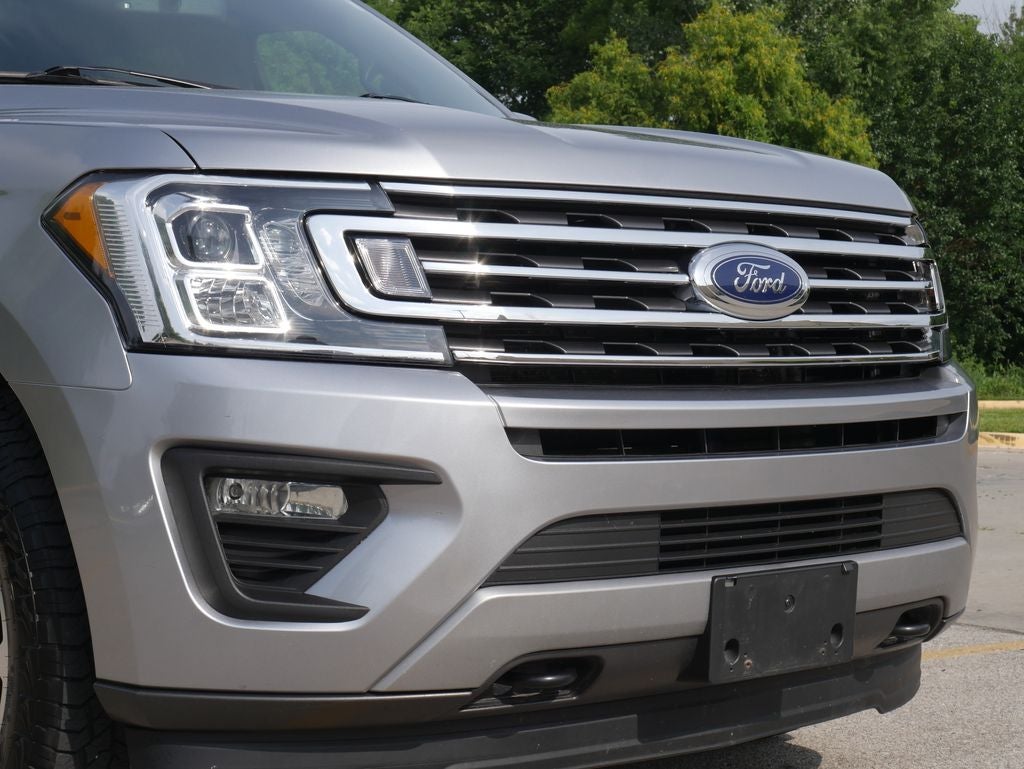 Used 2021 Ford Expedition XLT with VIN 1FMJU1JT8MEA23084 for sale in Kansas City