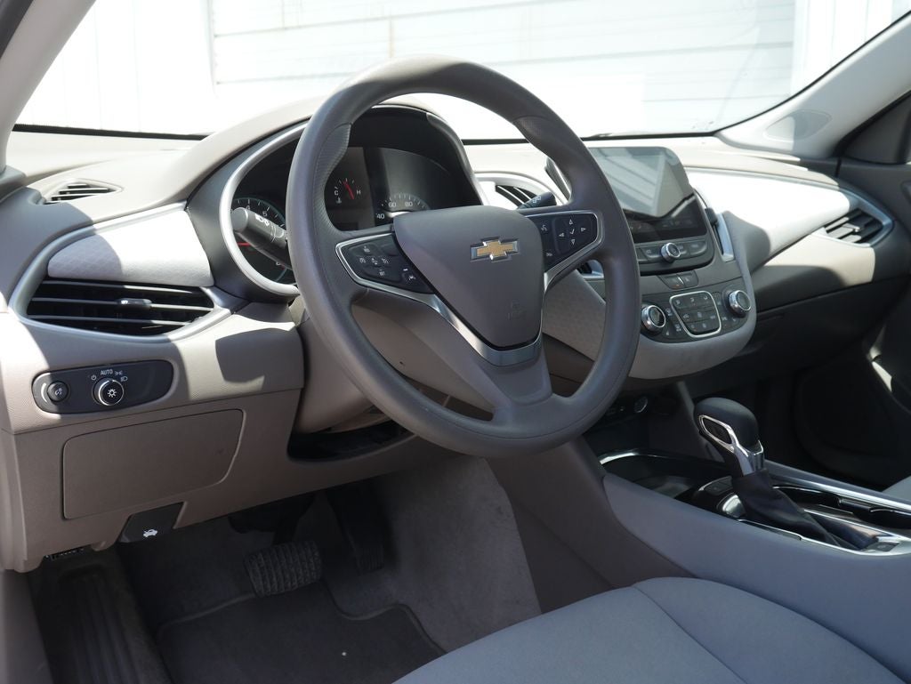 2025 Chevrolet Malibu 1LT - Photo 10