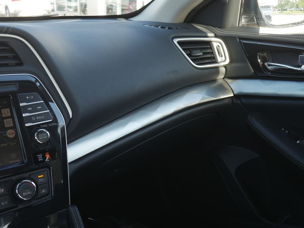 2021 Nissan Maxima SV