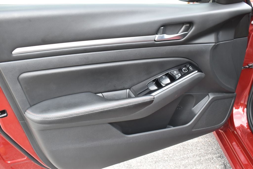 2024 Nissan Altima SR - Photo 15