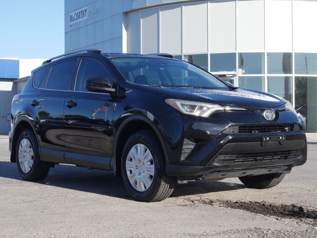 Used 2018 Toyota RAV4 LE with VIN 2T3ZFREV1JW489648 for sale in Kansas City