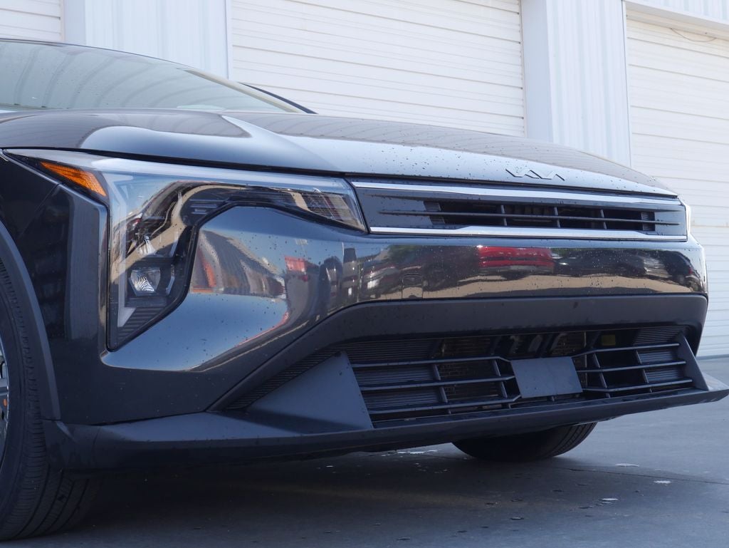 Used 2025 Kia K4 LXS with VIN 3KPFT4DE1SE109043 for sale in Kansas City
