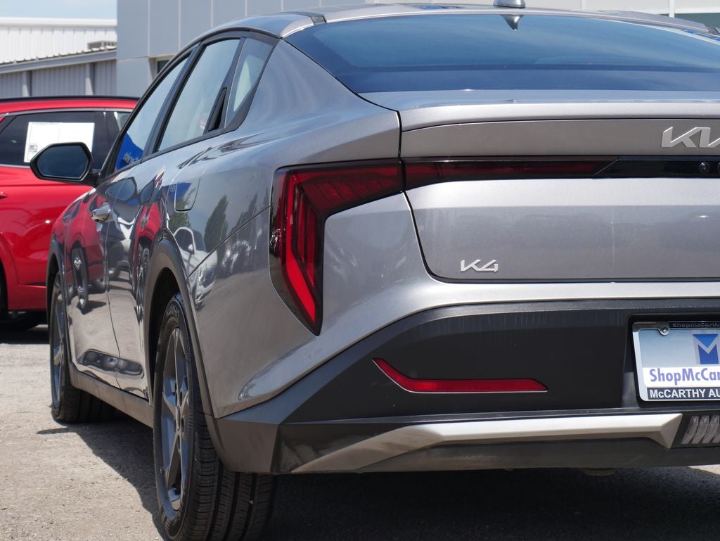 2025 Kia K4 LXS - Photo 16