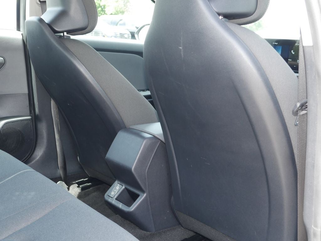 2025 Kia K4 LXS - Photo 24