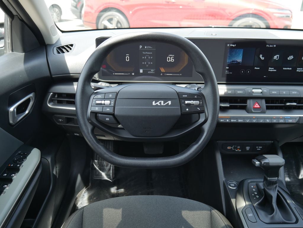 2025 Kia K4 LXS - Photo 34