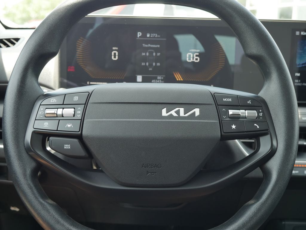 2025 Kia K4 LXS - Photo 36