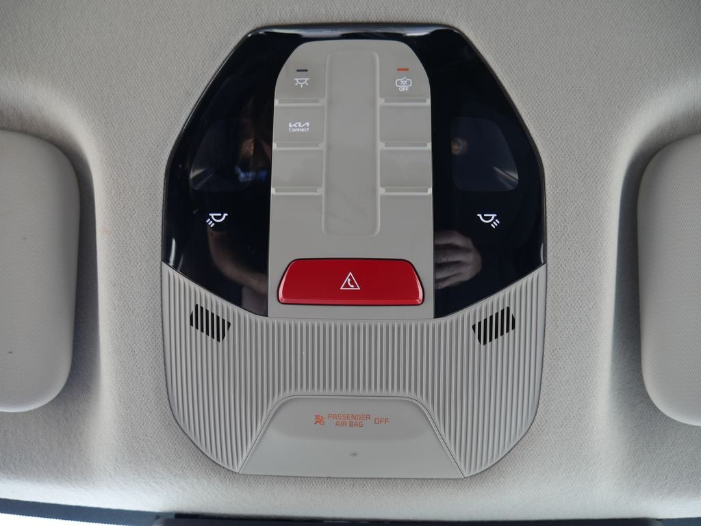 2025 Kia K4 LXS - Photo 46
