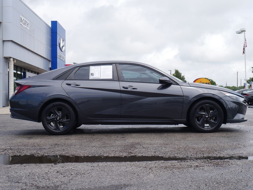 2021 Hyundai ELANTRA SEL