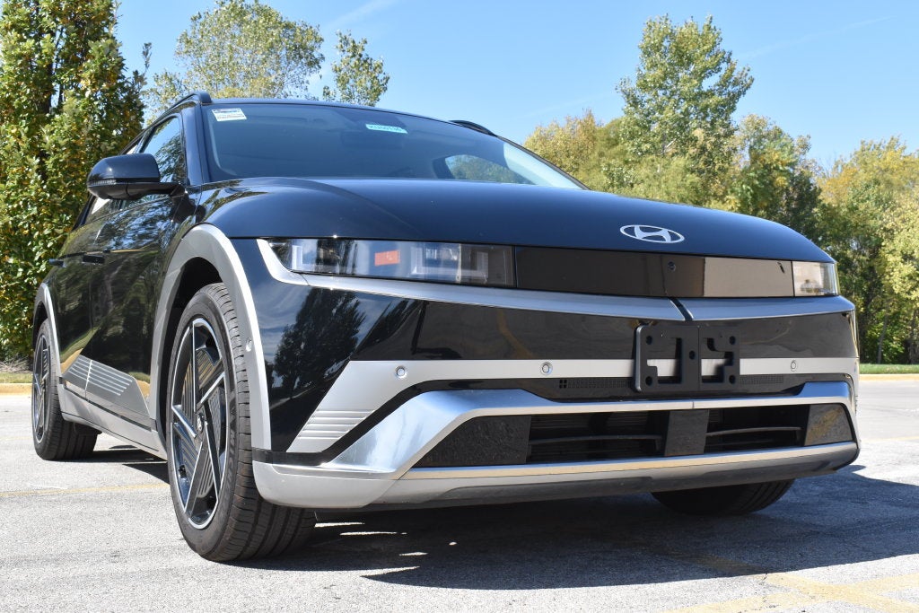 Used 2025 Hyundai IONIQ 5 Limited with VIN 7YAKRDDC5SY018212 for sale in Lawrence, KS