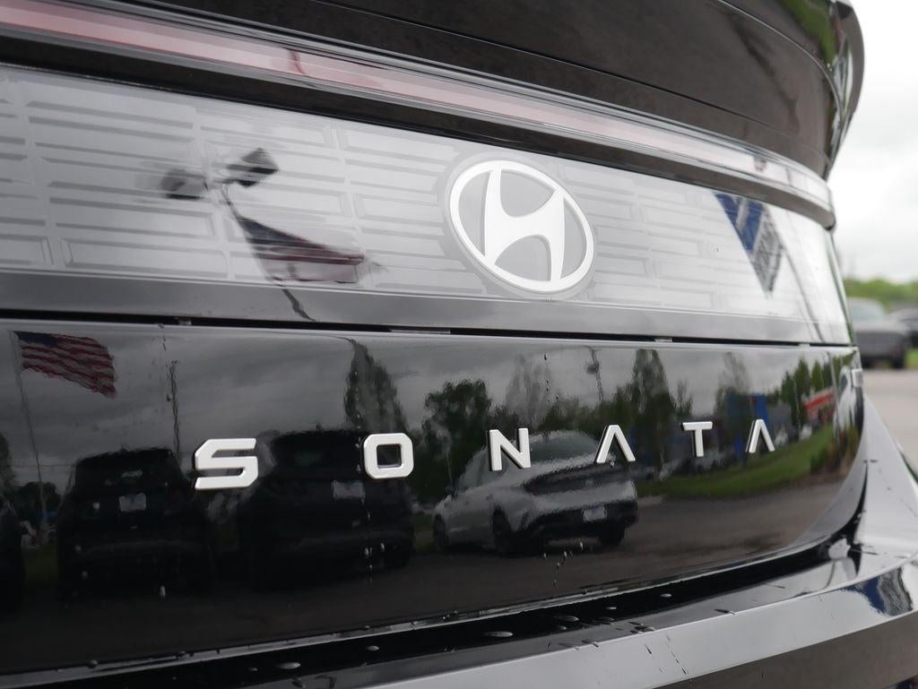 2026 Hyundai SONATA HYBRID SEL