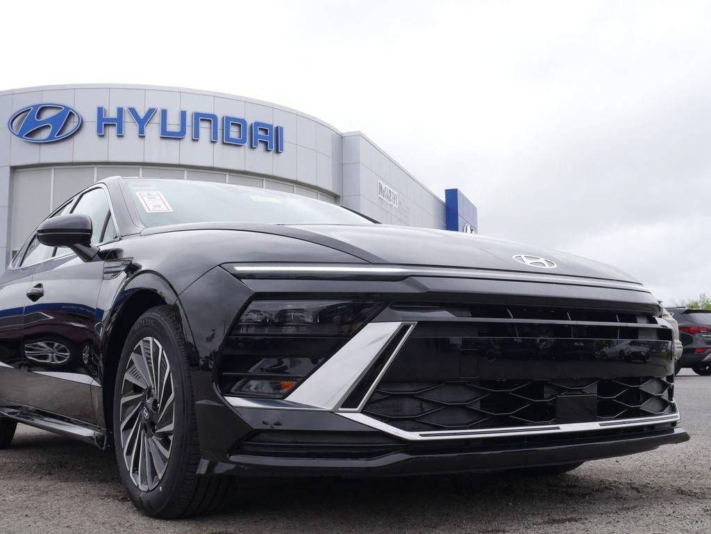 2026 Hyundai SONATA HYBRID SEL