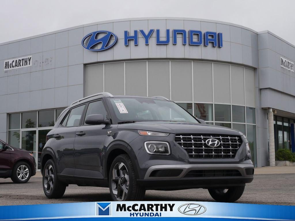 2026 Hyundai Venue SEL w/ 2-Tone Roof IVT's photo